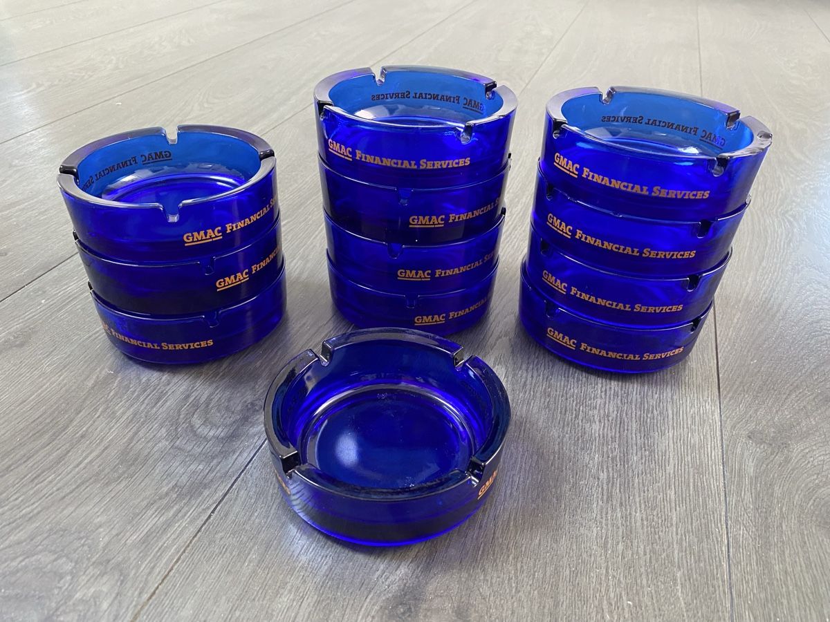 Portacenere: 12 blaue Aschenbecher  – Usato da Hägglingen venduto da Karin0802