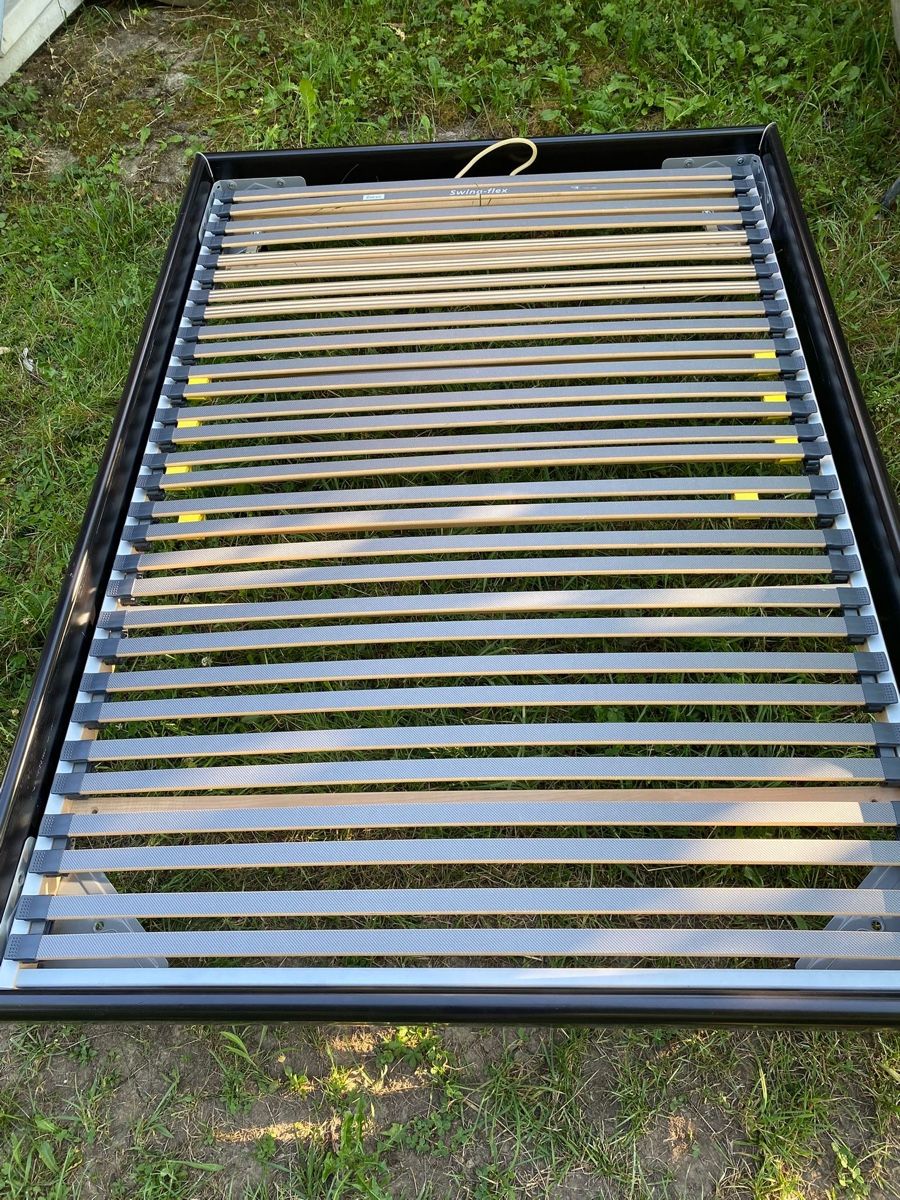 Lits: Bettgestell mit Rost 140x200 – D'occasion à Bellikon par janinemirjam 4