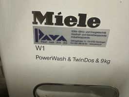 ältere, funktionierende Waschmaschine