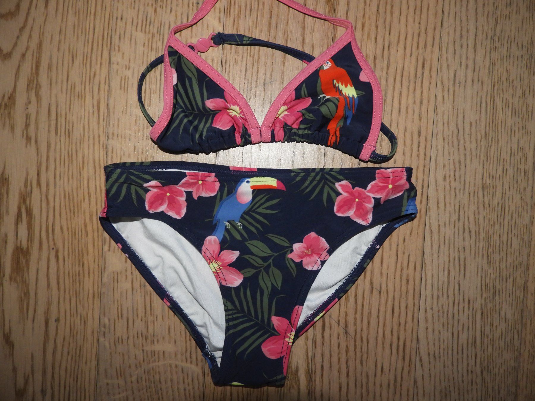 Costumi da bagno & Bikini: Bikini Set mit Sonnenhut Blumen Muster, Grösse 134/140 – Usato da Hergiswil NW venduto da Noema2006 2