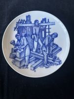 Teller Wandteller Porzellan blau weiss 1946 Langenthal