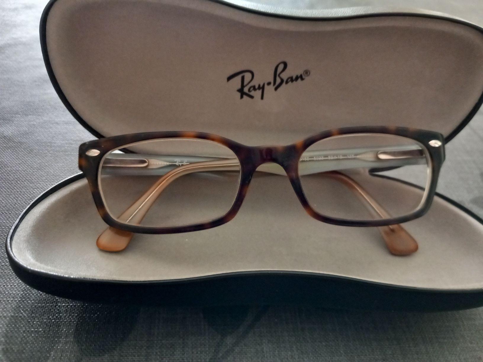 Ray-Ban Brillen & Gläser: Lunettes optiques RayBan – Neu (gemäss Beschreibung) aus Lausanne von jess090