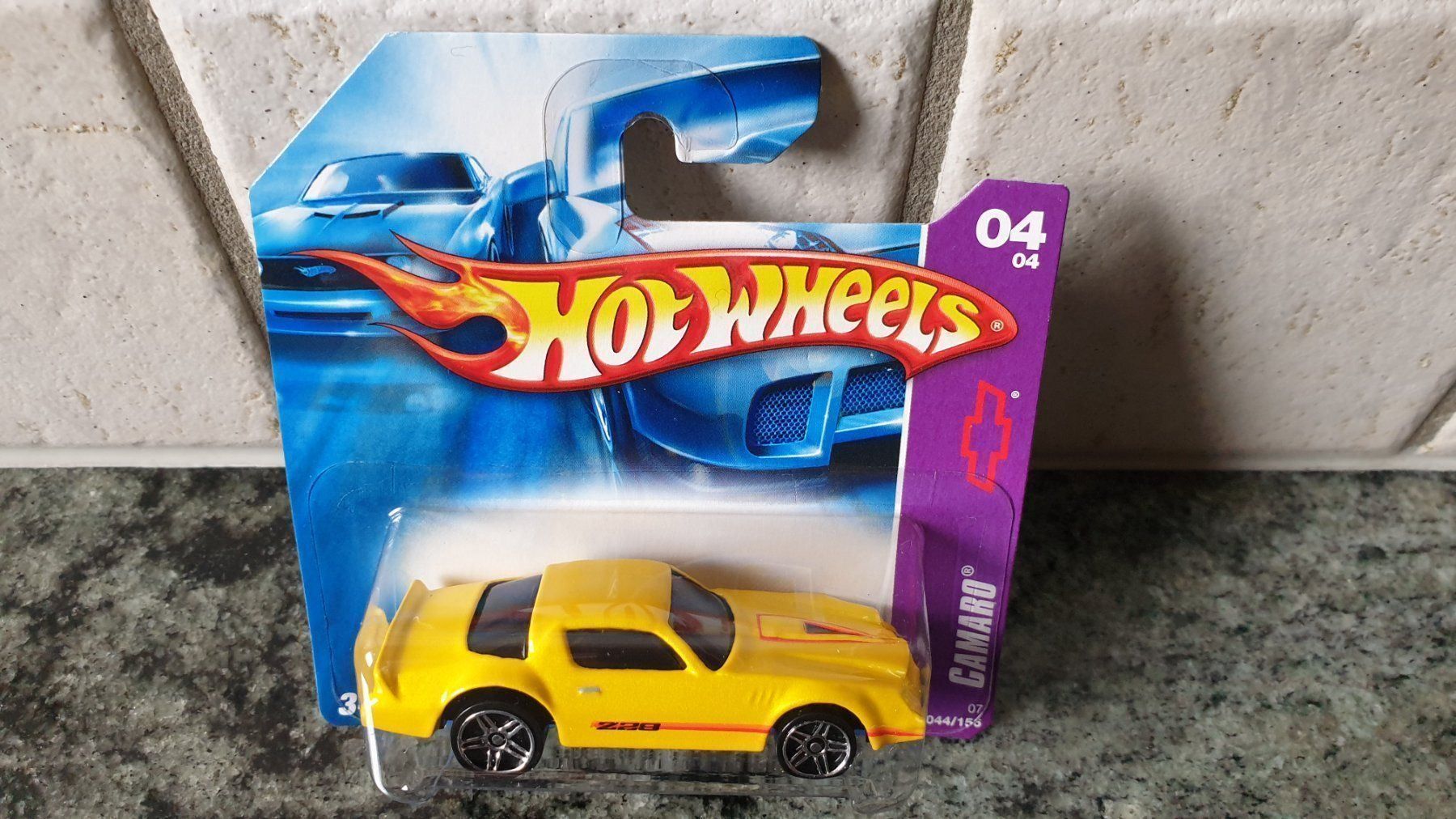 Chevrolet Modellini d'auto: CHEVY CAMARO Z28 / HOT WHEELS – Nuovo e nell'imballaggio originale da Wengi b. Büren venduto da Ot1000 2