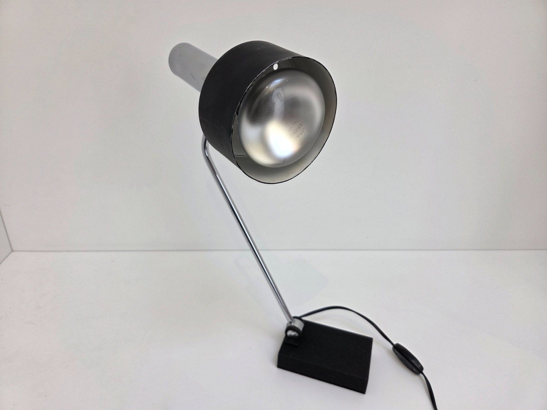 Lampade: 1er Design Spot geniale Leuchte 70er – Usato da Gersau venduto da pd-design-and-art 1