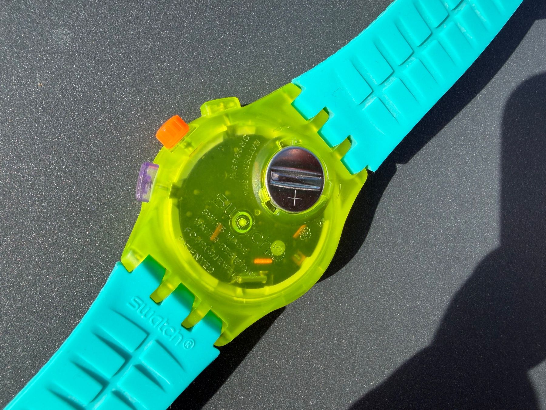 Swatch Orologi: SWATCH NEON WAVE – Usato da Wallisellen venduto da m_p_sl9d 4