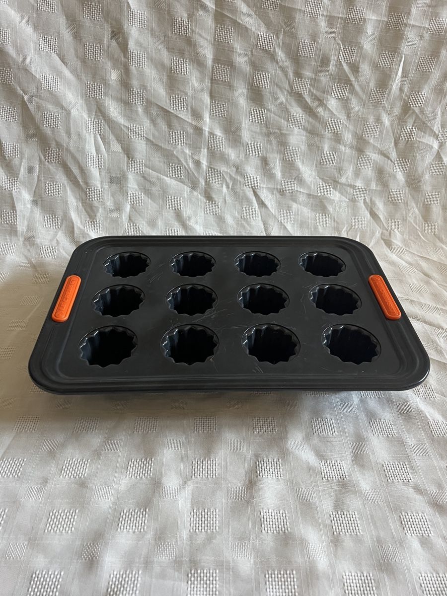 Le Creuset Teglie da forno: Le Creuset - Moule à cannelés – Usato da Genève venduto da gabridebus