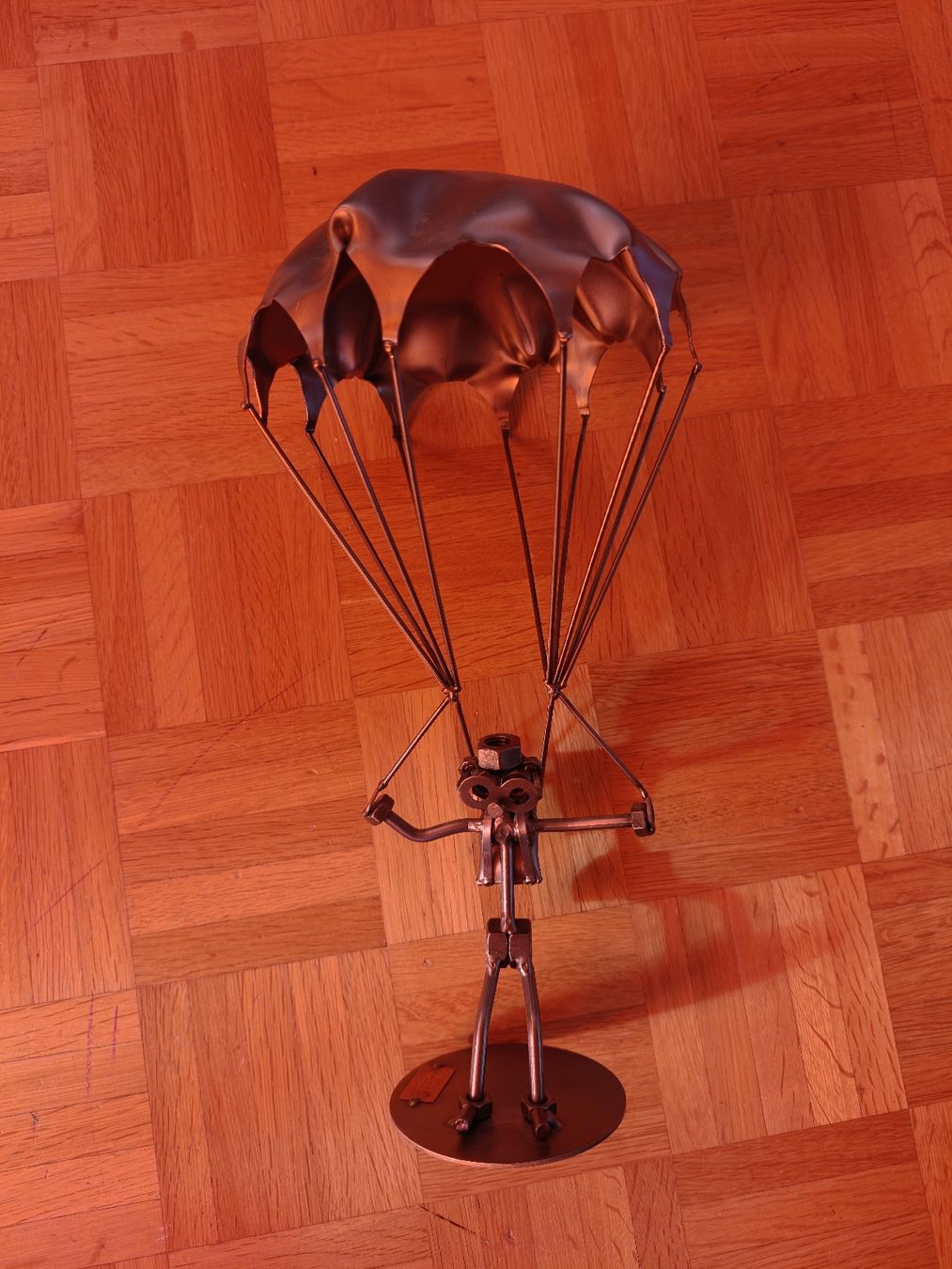 Alle Dekorationen: Deco Fallschirmspringer aus Eisenwaren – Neu (gemäss Beschreibung) aus Degersheim von Browmore 2
