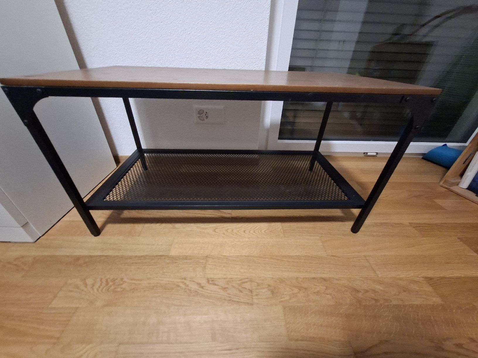 Mobili TV: Fernsehtisch Holz Metall Gestell  – Usato da Boswil venduto da L_446