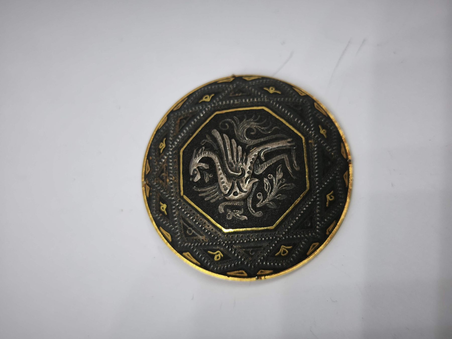 Spille & Fermagli: Drachen Brosche rund gold & schwarz  – Usato da St. Gallen venduto da GIULESGG 5