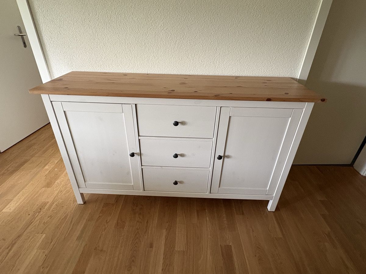 Ikea Commodes: Hemnes Sideboard – D'occasion à Laufen par WriteTheStreets