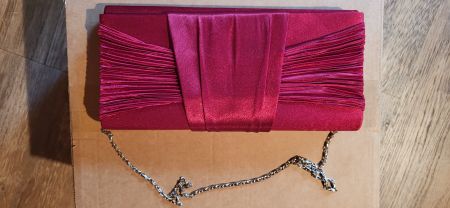 Rote Clutch / Abendtasche mit Kette – Top Zustand!