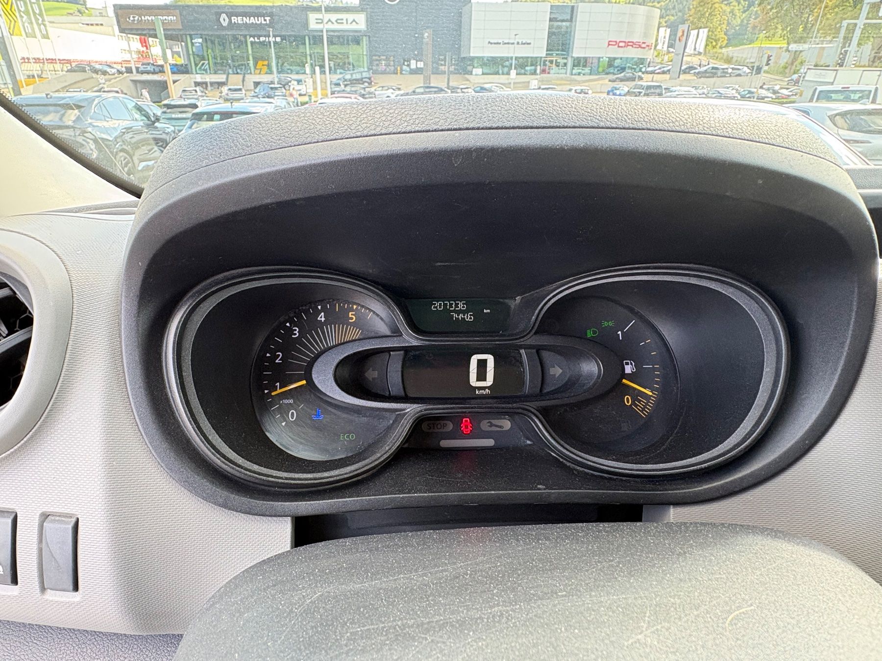 Renault Veicoli commerciali: Renault Trafic dci 90 (MO) – Usato da St. Gallen venduto da CityAuktion 5