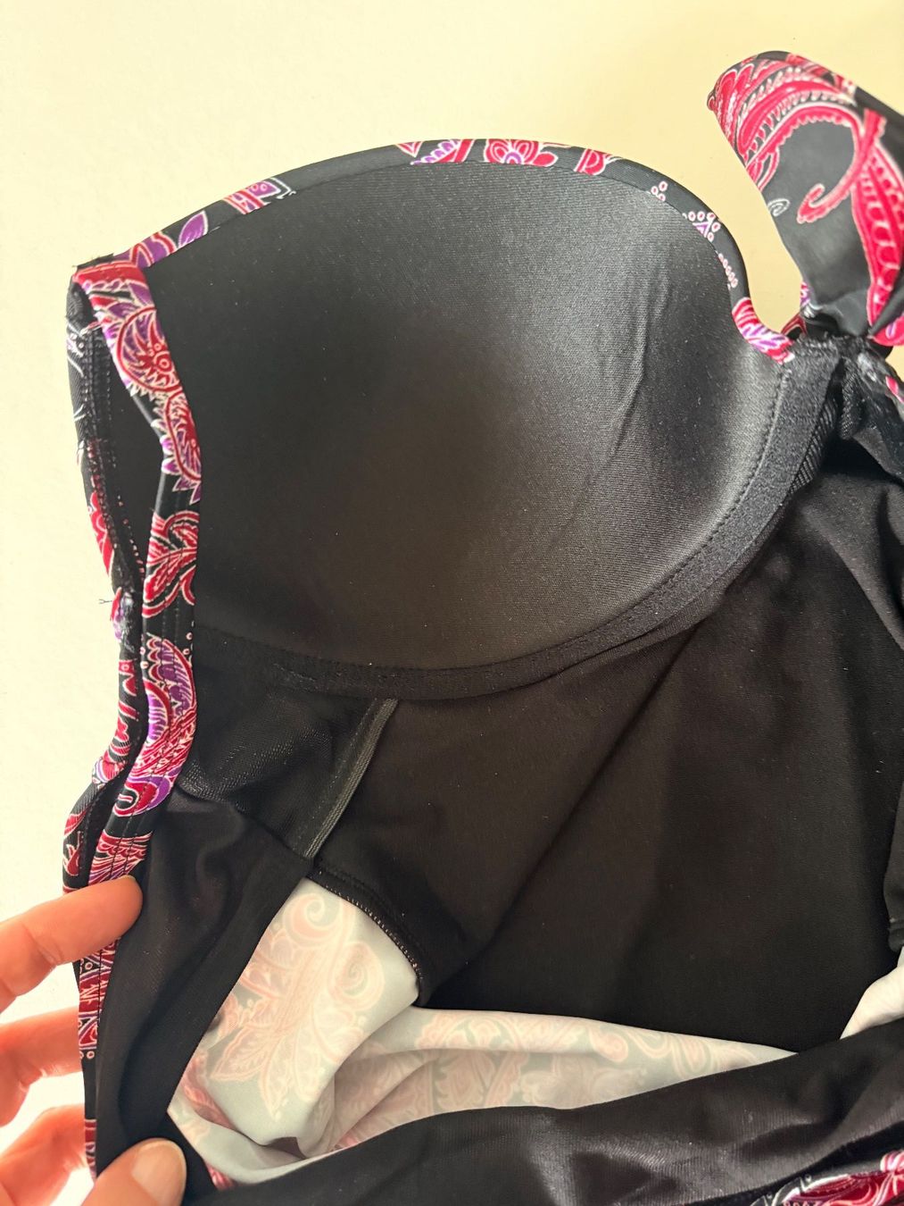 Badekleider & Bikinis: LINGADORE Beach, Badekleid, Grösse 40D, Schwarz mit Muster – Neu und originalverpackt aus Rudolfstetten von gst_g7xl 7