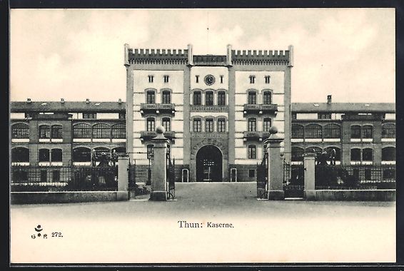 Cartoline postali: AK Thun, Kaserne mit Tor und Vorplatz – Usato da Berlin venduto da bartko-reher
