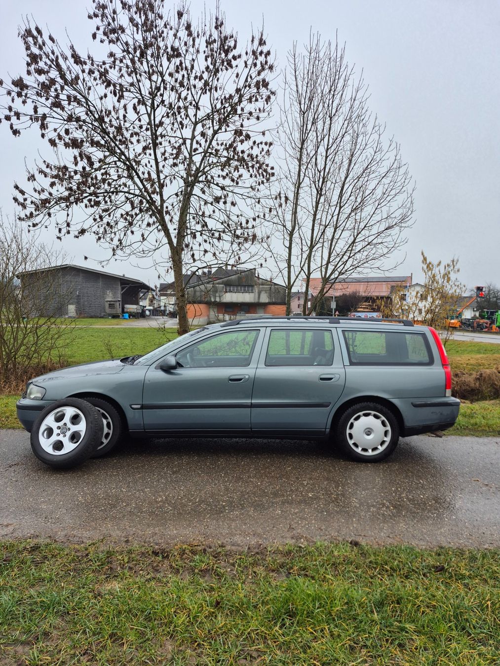 Volvo Automobili: Volvo V70 Kombi. – Usato da Wittenbach venduto da rici2004 1