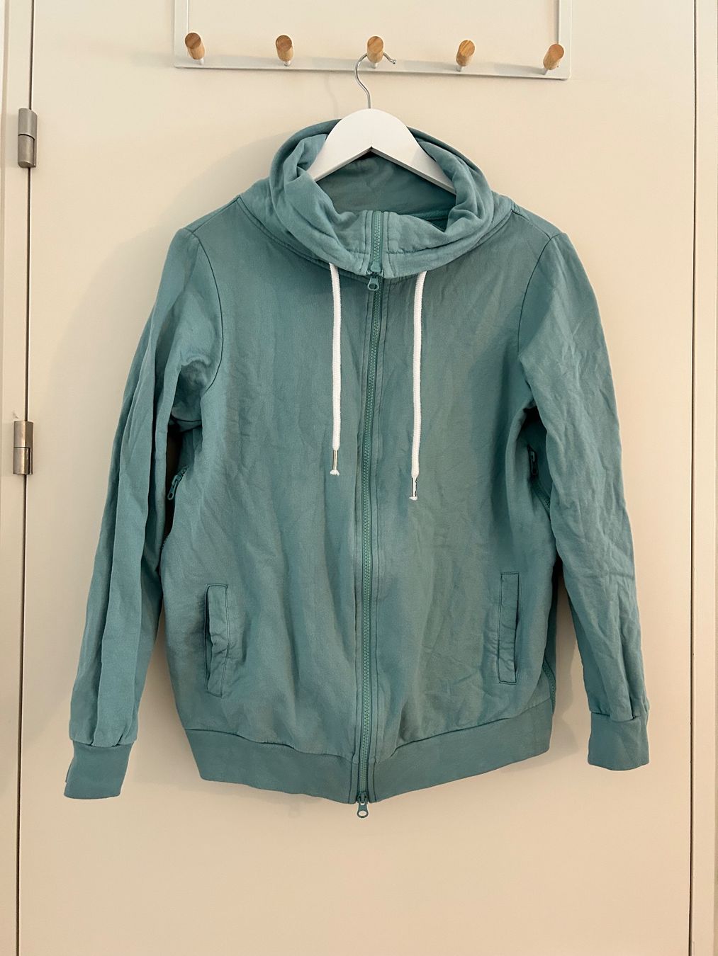Maglioni & Felpe: Tragejacke / Sweatjacke Türkis – Usato da Zürich venduto da predisha