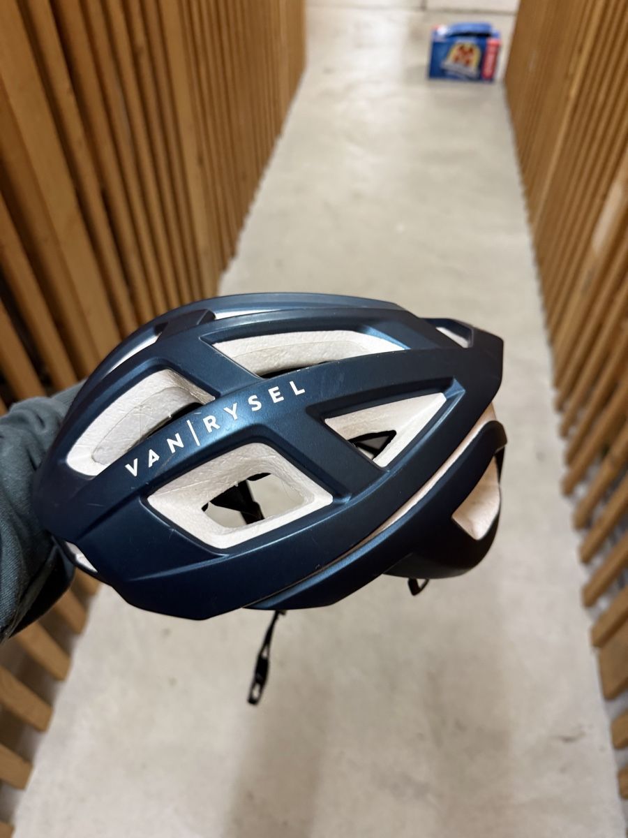 Van Rysel Caschi: Casco Van Rysel - Decathlon – Usato da Dübendorf venduto da stoiran
