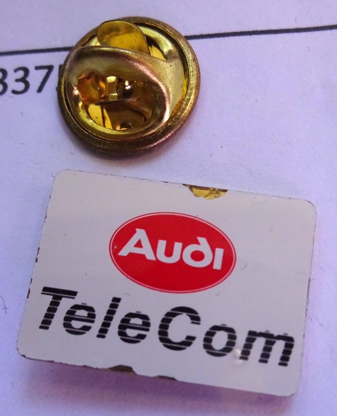 Plaketten & Abzeichen: Pin AUDI TeleCom Weiss – Gebraucht aus Utzenstorf von BUtter81