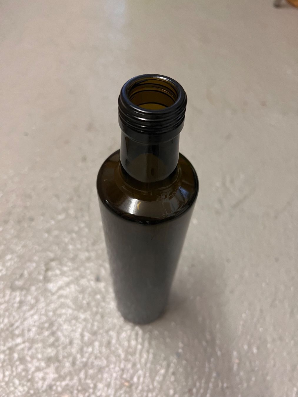 Altro in Stoviglie & Bicchieri: Wein- oder Olivenöl Flasche 500ml Antikgrün – Nuovo (secondo la descrizione) da Goldach venduto da aylight 1