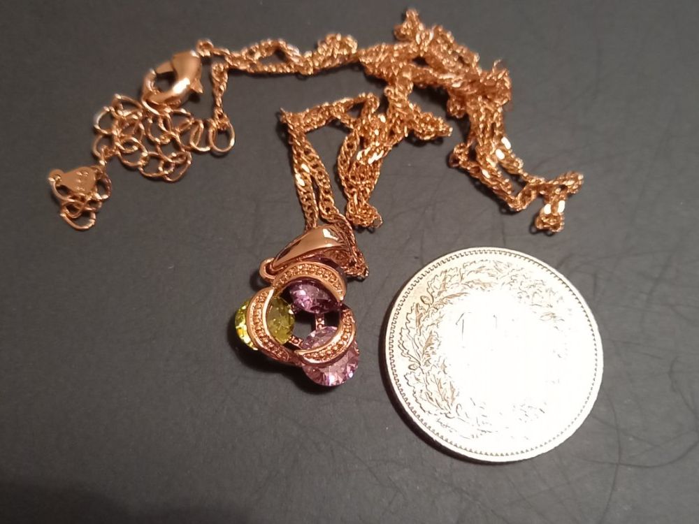 Anelli: Vergoldet Anhänger, mit 46cm Kette – Usato da St-Prex venduto da big_c6bb 2