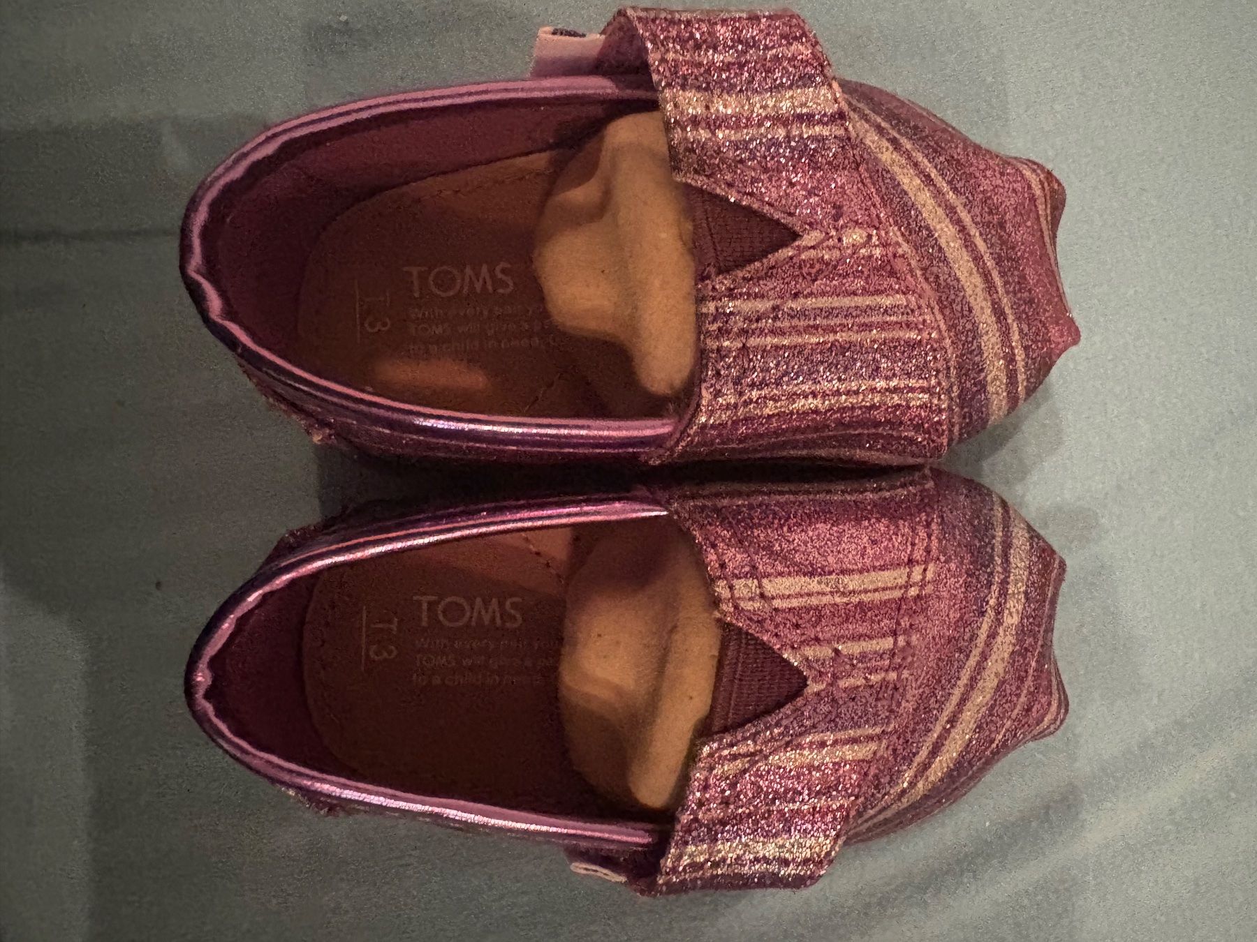 Toms Scarpe per ragazze: TOMS Classics Purple Glitter Stripe Gr. 19 (Tiny 3) – Nuovo (secondo la descrizione) da Richterswil venduto da irenemiz