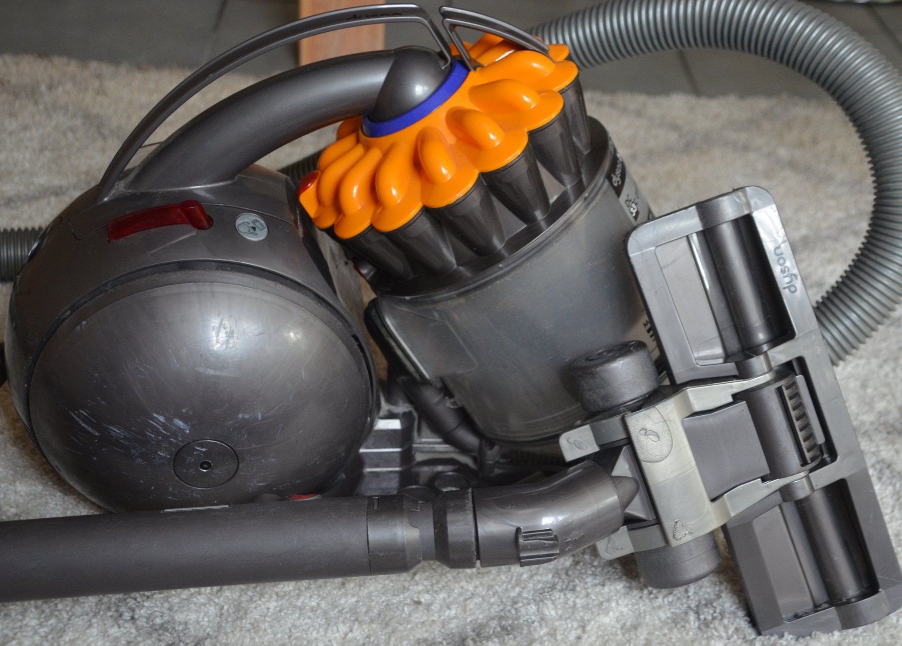 Dyson Aspirapolveri & Accessori: Dyson DC33c extra Staubsauger aspirateur – Usato da Collonges venduto da arashee 1