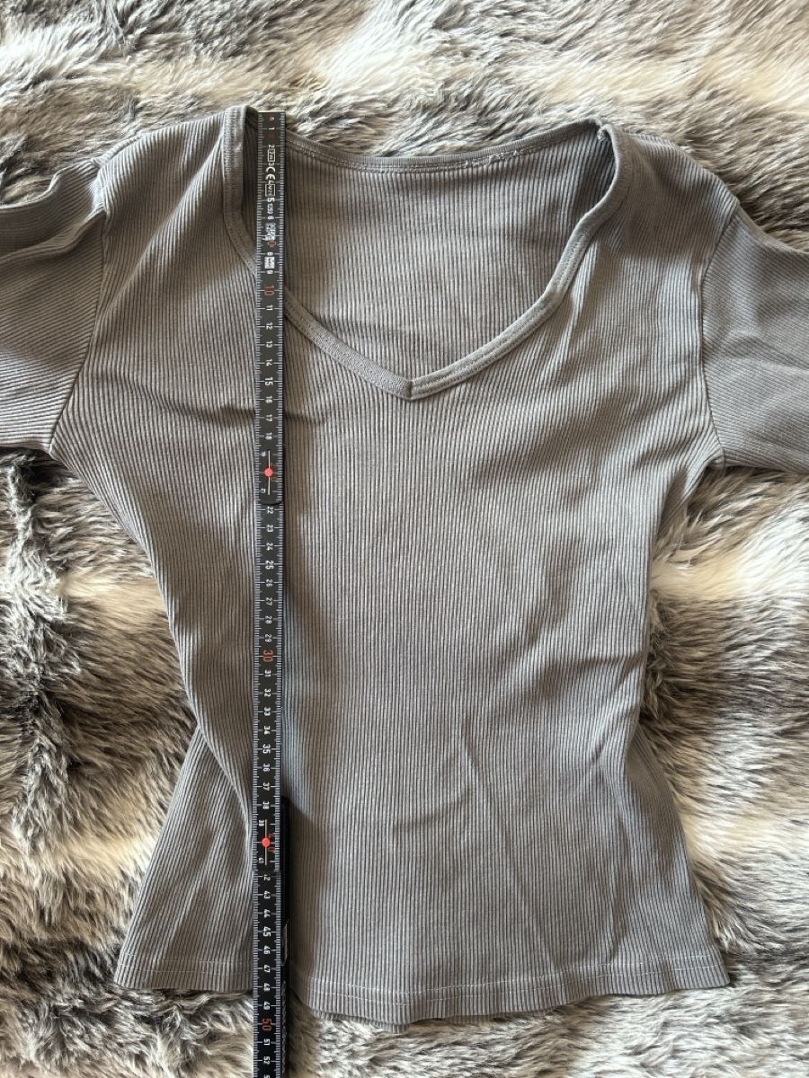 Brandy Melville Tops: Brandy Melville Longsleeve – Gebraucht aus Buchrain von mer_2yht 2
