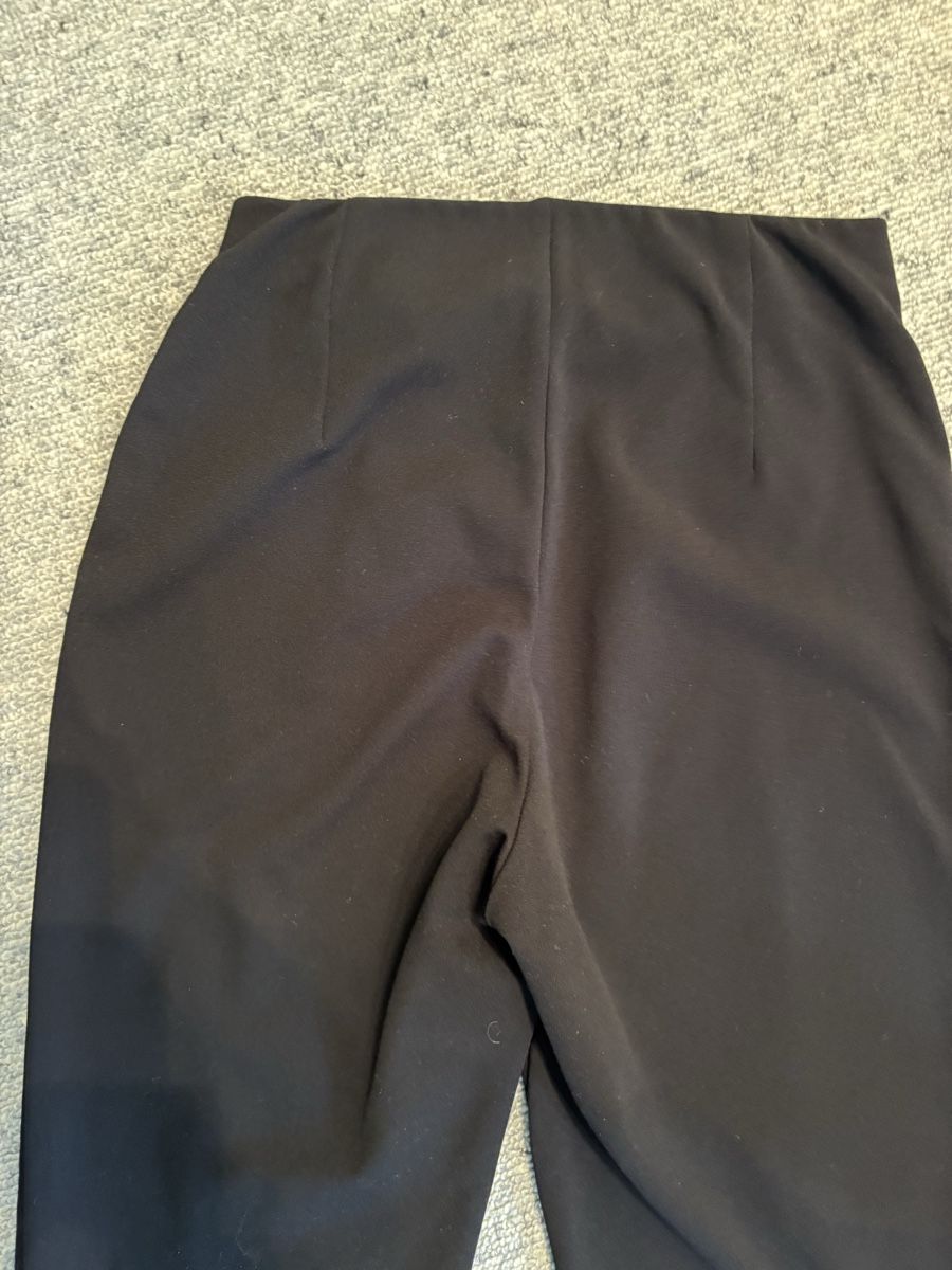 H&M Pantaloni: Schwarze Hose mit elastischem Bund, Gr. S – Usato da Ebertswil venduto da shushuj 3