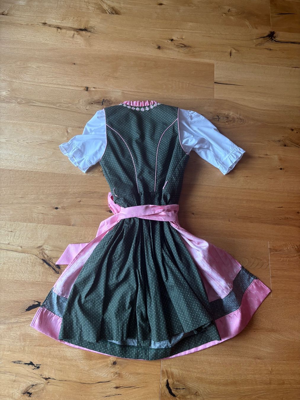 Krüger Vestiti: Dirndl Krüger – Usato da Beatenberg venduto da Rose406 1