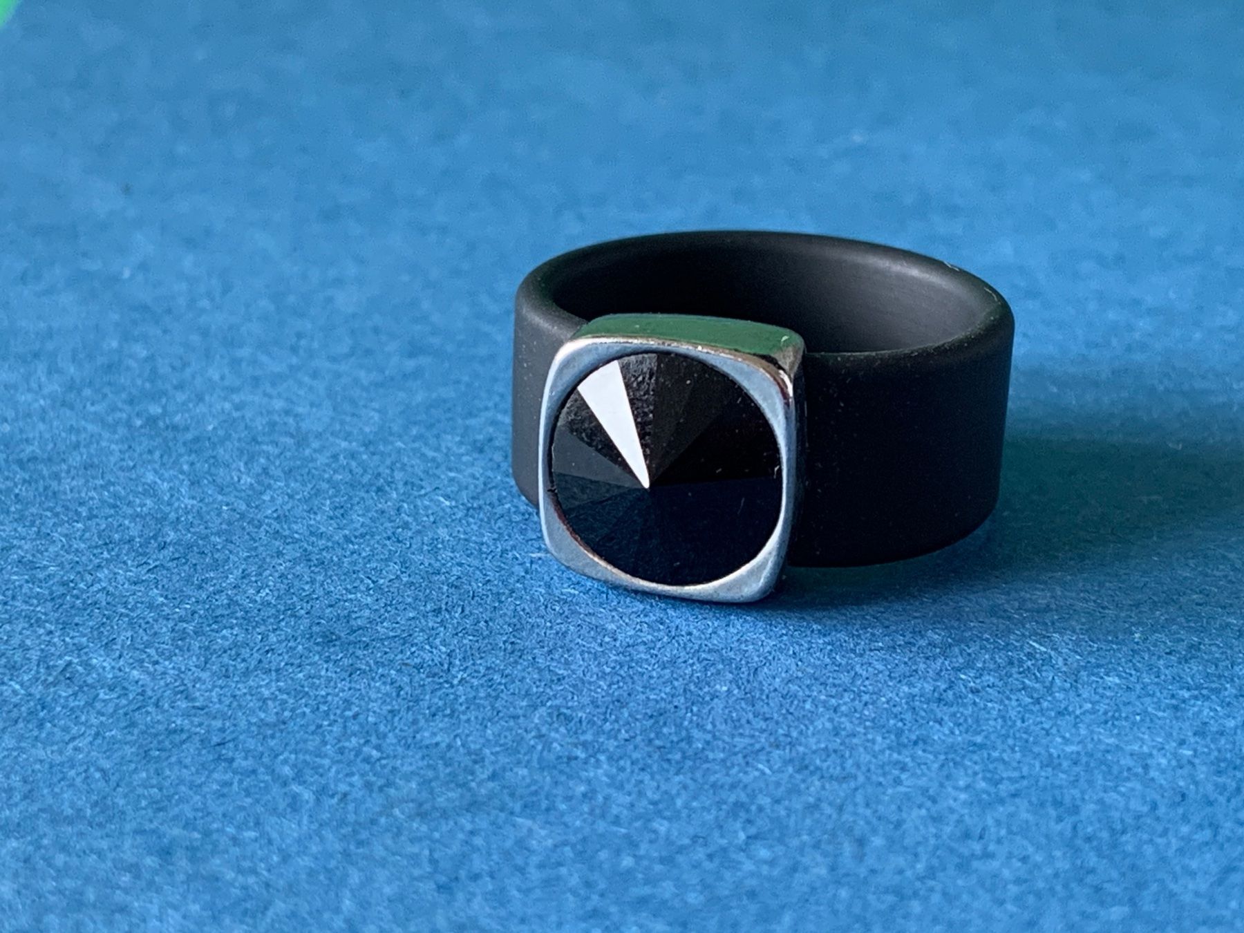 Anelli: Fingerring schwarz (60/19) – Usato da Laufen venduto da Bellebellezza 8