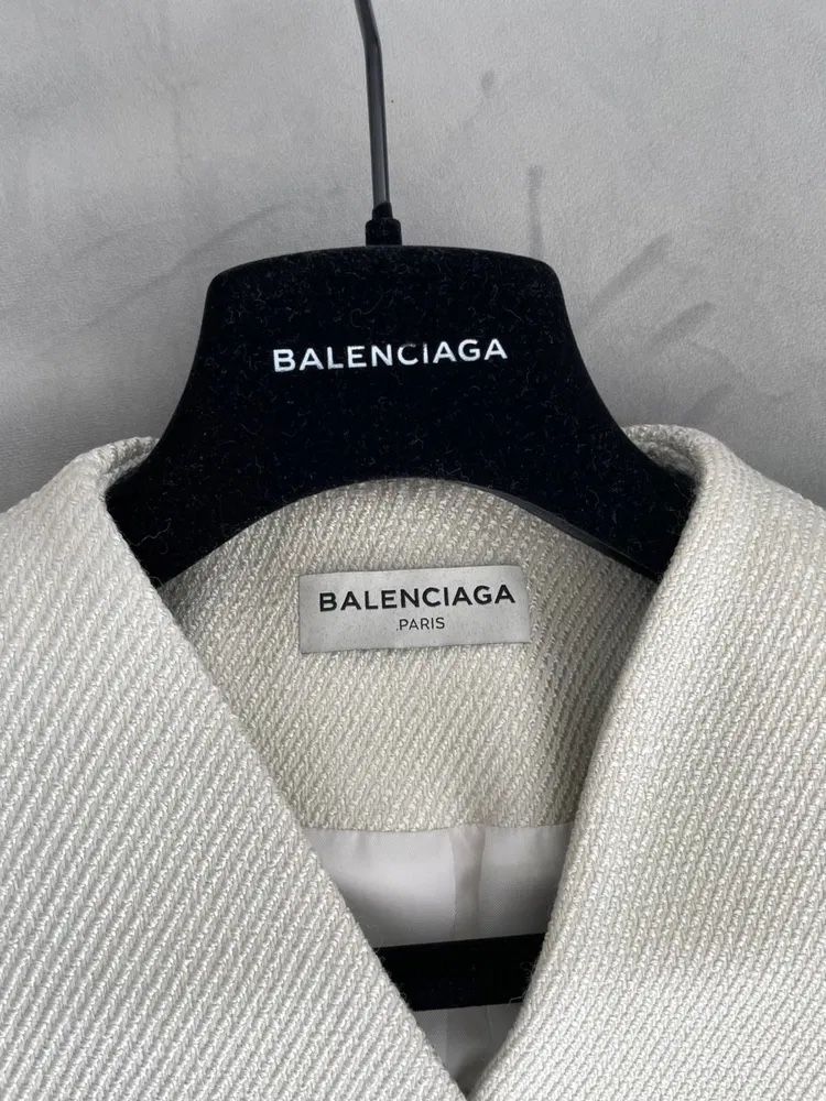 Balenciaga Cappotti: Mantel Balenciaga – Nuovo (secondo la descrizione) da Zell LU venduto da Cipollone7 4
