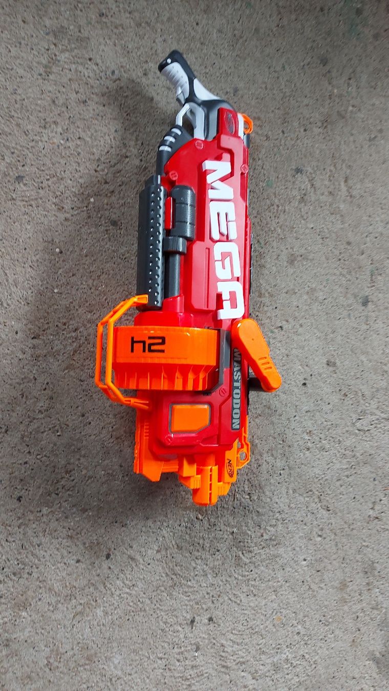 Giocattoli: Nerf Mega Mastodon – Usato da Bünzen venduto da smg_6dxc