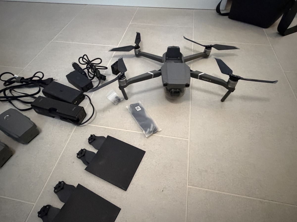 DJI Modellismo RC: Dji Mavic 2 Pro mit flymore combo – Usato da Meienberg venduto da Affe13 1