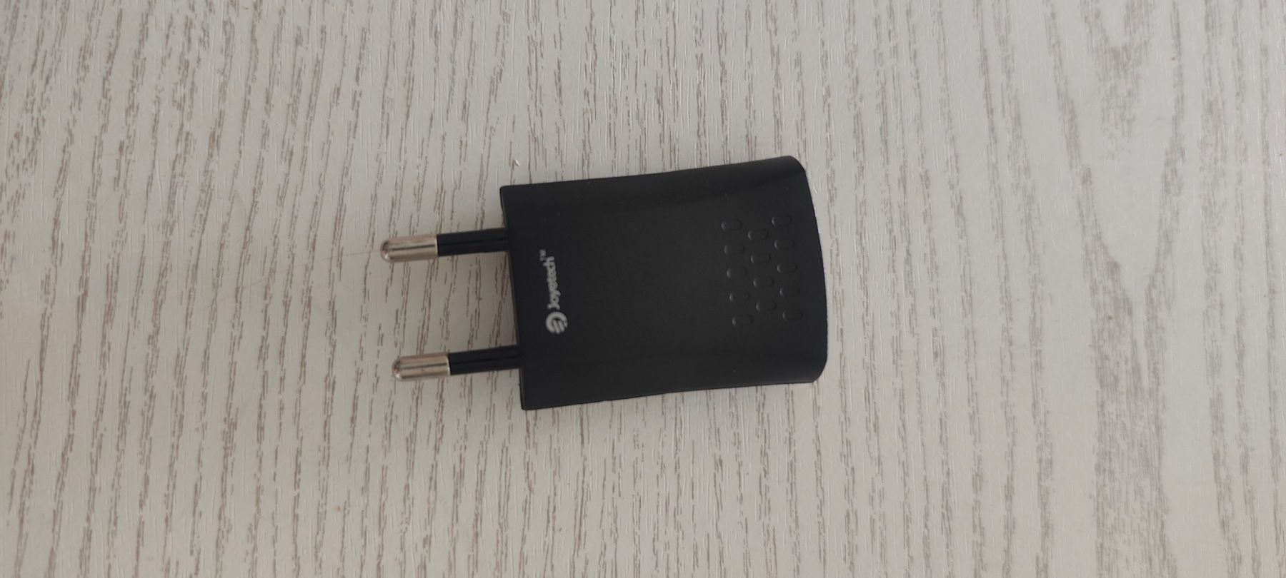 Caricabatterie: Adaptateur secteur Joyetech noir – Usato da Aigle venduto da Dadavd