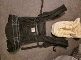 Ergobaby Babytrage schwarz mit Neugeborenen Einsatz 6-18kg