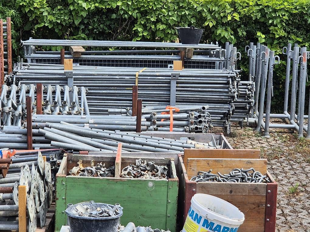 Gerüste: Fassadengerüst Conrad Kern – Gebraucht aus Lampenberg von ChReBau 1