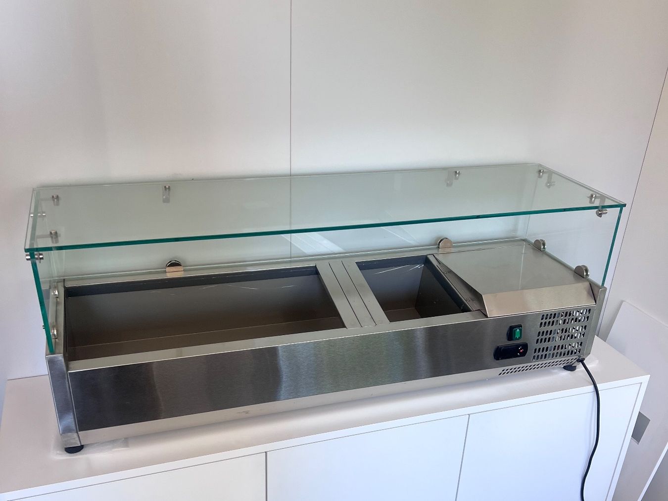Elettrodomestici da cucina: Kühlaufsatzvitrine Gastro – Usato da Reinach BL venduto da tba_2gyj