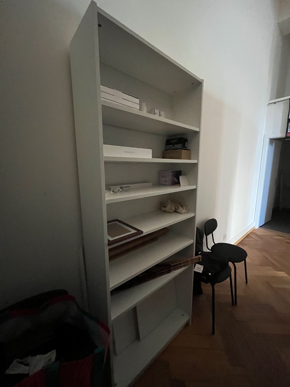 Ikea Armadi: Weisser Schrank von Ikea – Usato da Zürich venduto da cat_rsn7