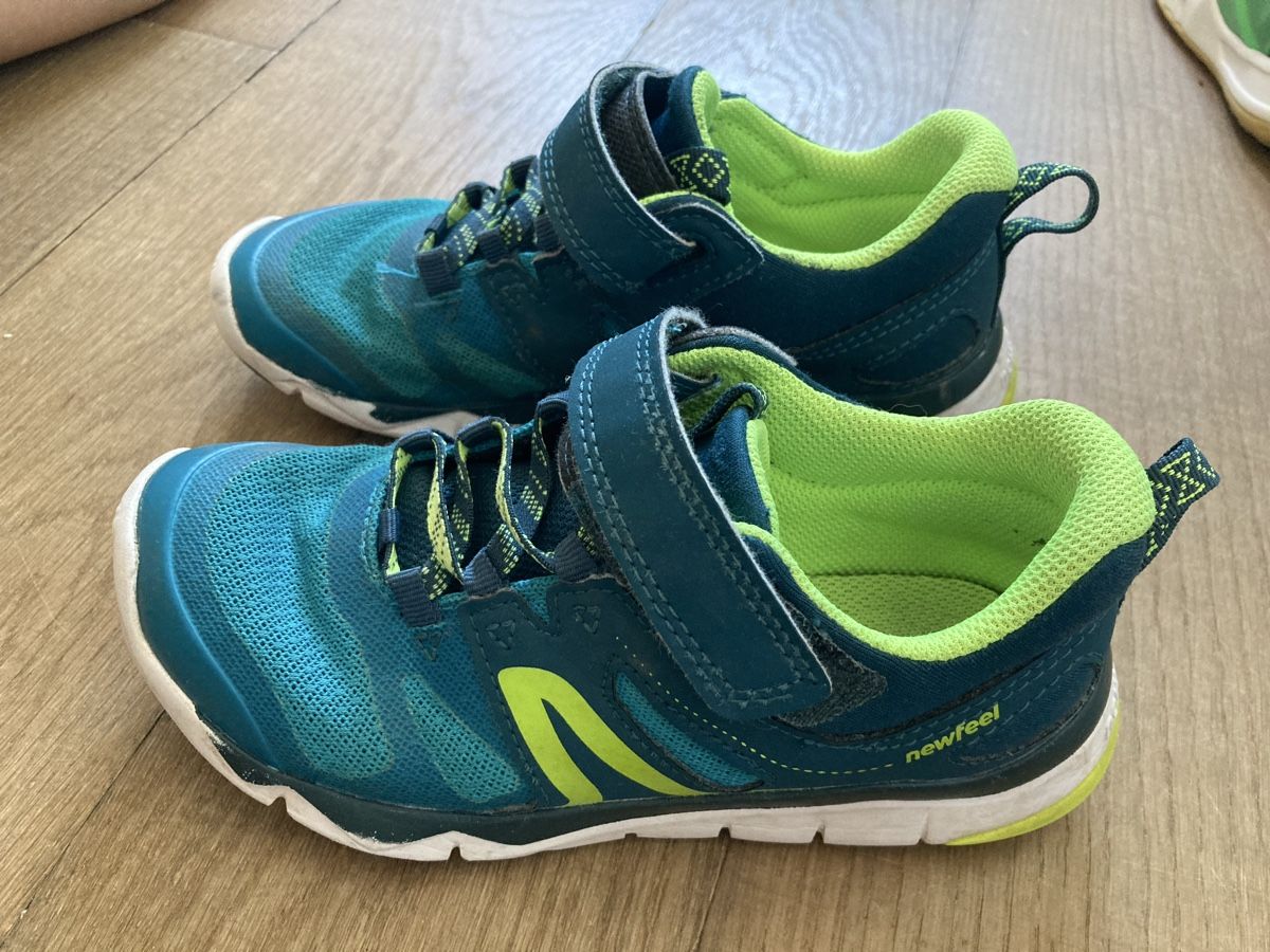 Decathlon Scarpe per ragazzi: Turnschuh Gr. 31 – Usato da Uznach venduto da galadriel2009