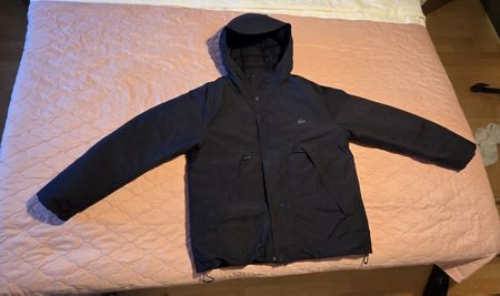 Herren Daunenjacke Lacoste schwarz Grösse M neuwertig