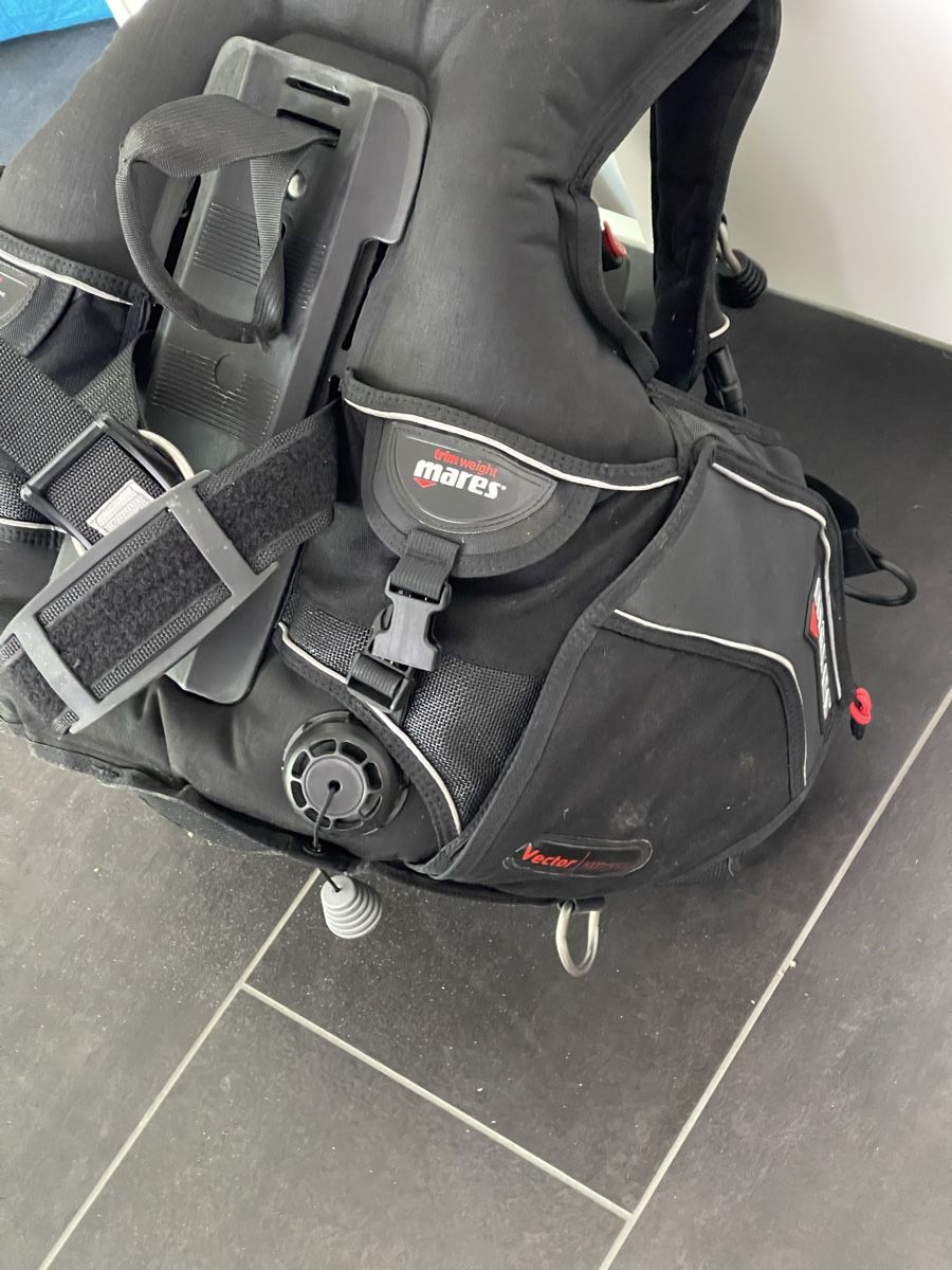 Mares Respiratori & Giubbotti: Mares Vector 1000 MRS Plus BCD – Grösse L – Usato da Böckten venduto da Dive-green 5