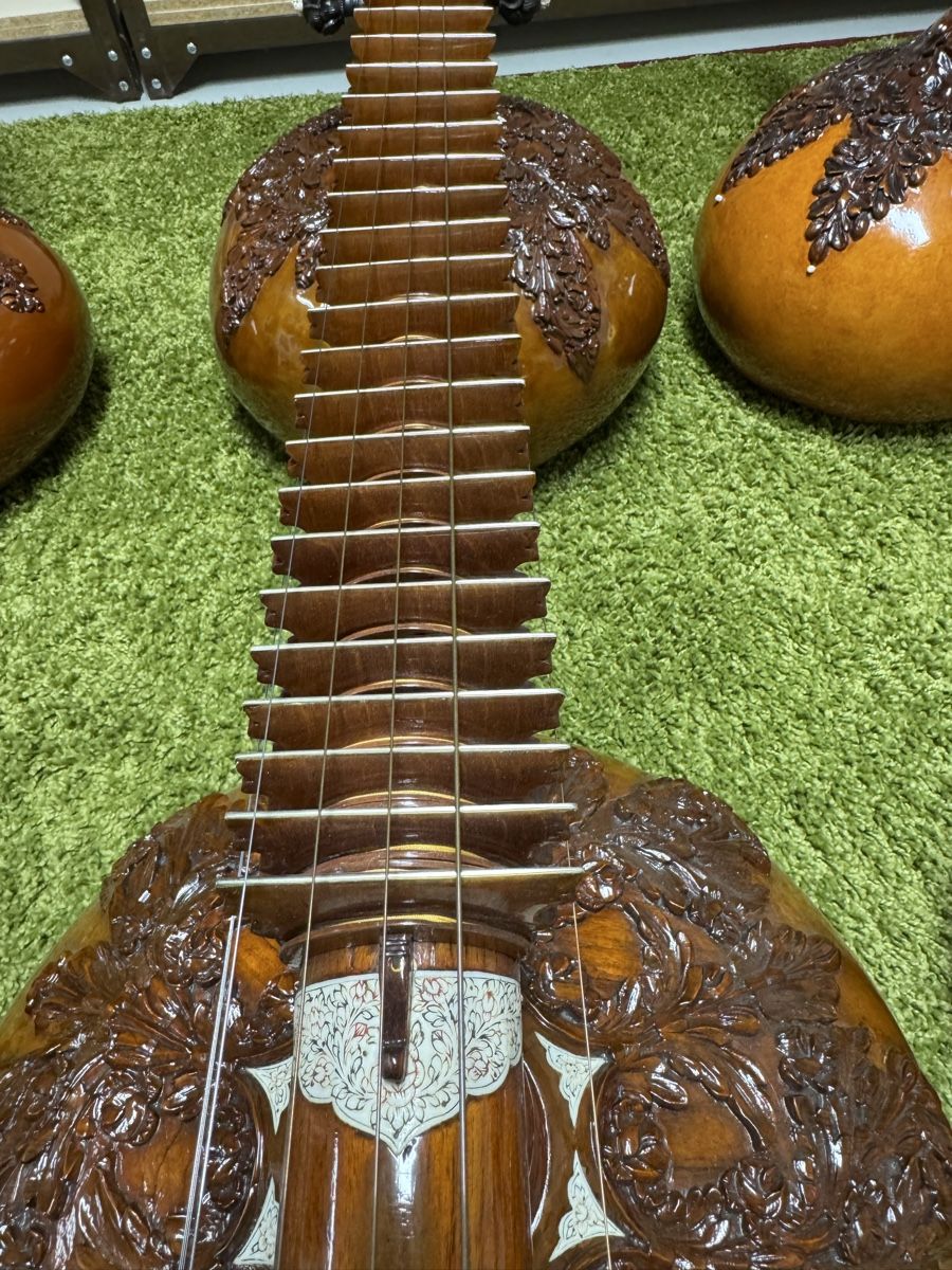Strumenti musicali: Rudra Veena – Usato da Otelfingen venduto da Hargul 8