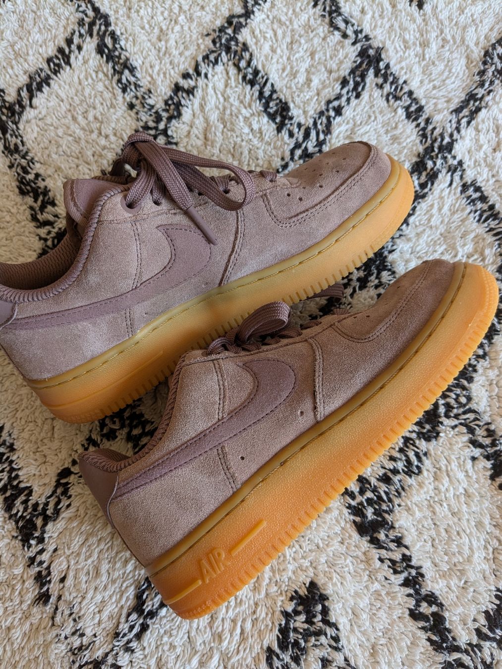 Nike Scarpe da donna: Nike Air Force 1 Gr. 36.5 Mauve – Usato da Winterthur venduto da Prishy 3