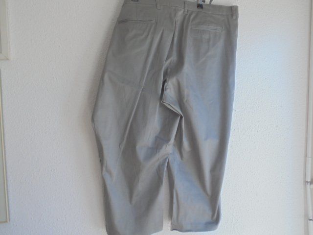 Pantaloni: Hose grau Gr. 52 – Nuovo (secondo la descrizione) da Hinwil venduto da Glasperlen 2