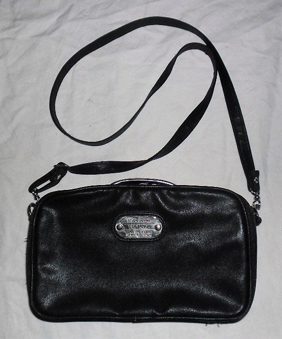 Borse da donna: Hand- und Umhänge- Tasche – Usato da Büren SO venduto da omsa
