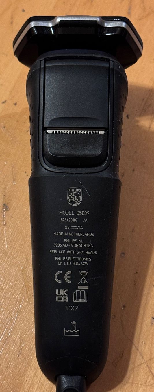 Philips Rasoi & Lamette da barba: Phillips Shaver 5000 Series – Nuovo (secondo la descrizione) da Unterengstringen venduto da NOISE 2
