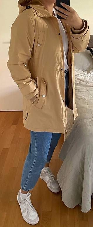 Cappotti: Winterjacke Grösse M – Usato da Kloten venduto da Banita03