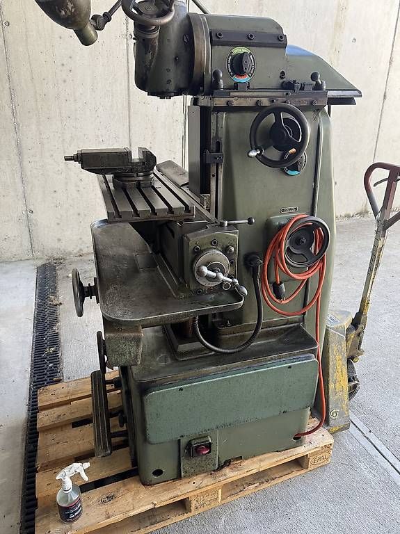 Aciera Tutte le macchine: Fräsmaschine Aciera F4 – Usato da Unterkulm venduto da Wannehof96 1