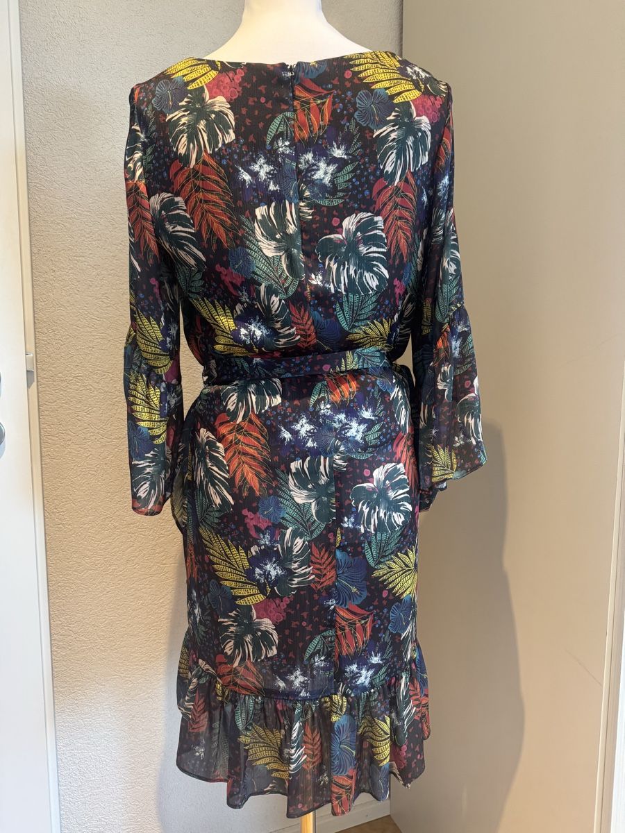 Vestiti: Set Dress size 38 – Usato da Münchenstein venduto da ArleneLM 2
