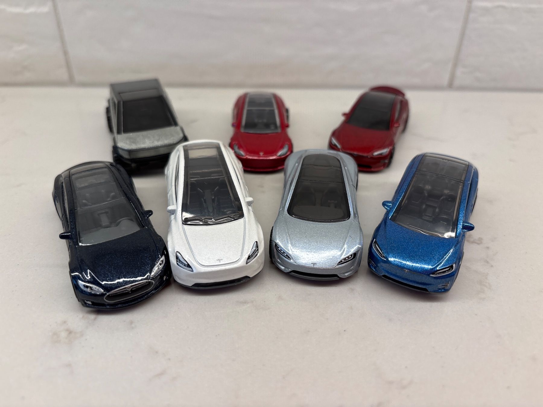 Hot Wheels Modellini d'auto: Hotwheels et Matchbox  7 xTesla 1/64 – Usato da Gollion venduto da Hampton 3